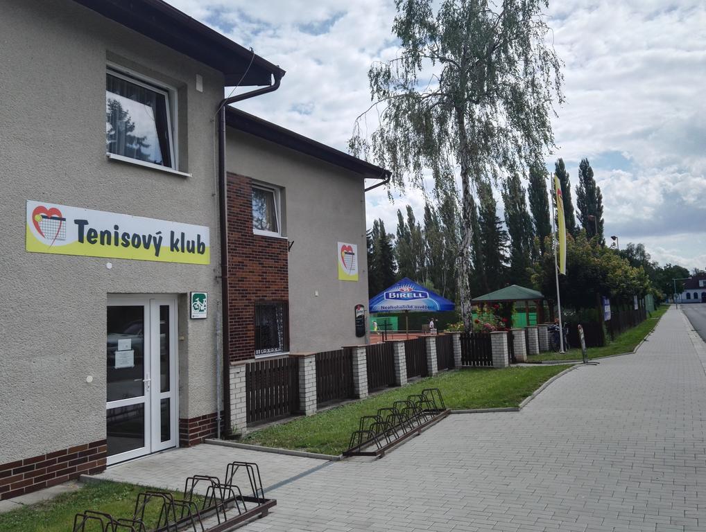 Penzion Tenis Poděbrady Eksteriør billede